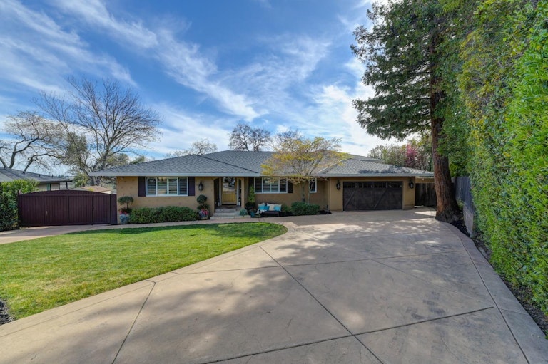 Photo 20 of 78 - 3930 Valley View Ct, Fair Oaks, CA 95628