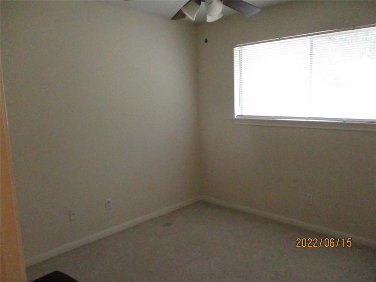 Photo 5 of 9 - 12743 Fern Forest Dr, Houston, TX 77044