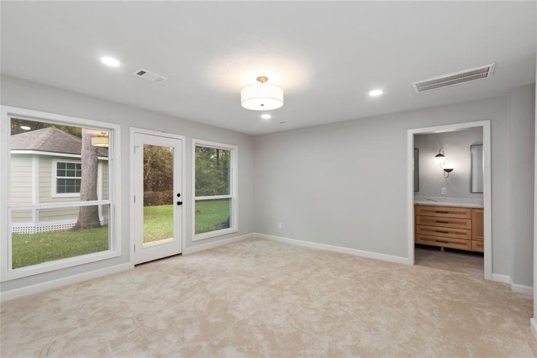 Photo 33 of 48 - 1924 Foxtail Pl, Spring, TX 77380