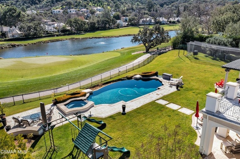 Photo 52 of 80 - 208 W Stafford Rd, Thousand Oaks, CA 91361