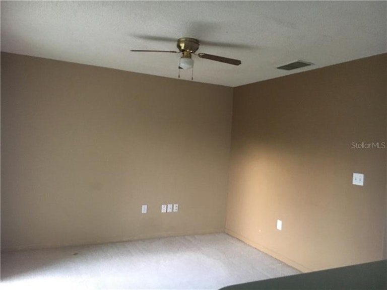 Photo 5 of 16 - 5109 Iris Ct, Kissimmee, FL 34758