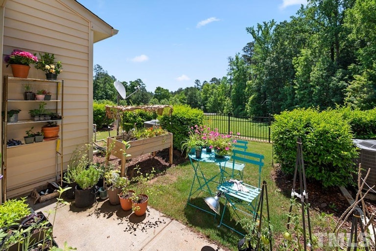 Photo 22 of 25 - 68 Intuition Cir, Durham, NC 27705