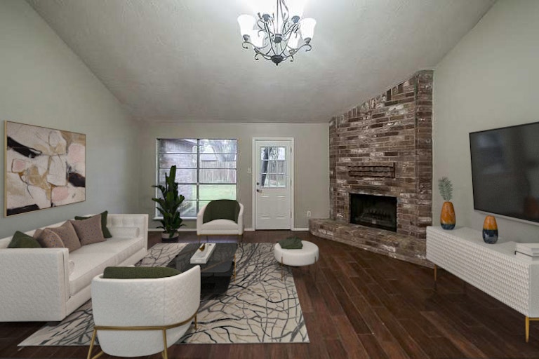 Photo 2 of 31 - 9430 Tallow Tree Dr, Houston, TX 77070