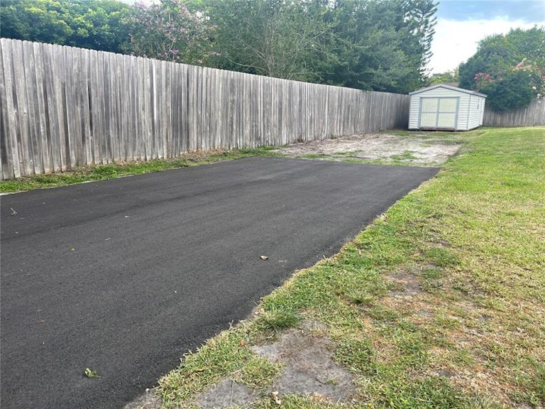Photo 11 of 53 - 651 Rosedale Ave, Saint Cloud, FL 34769
