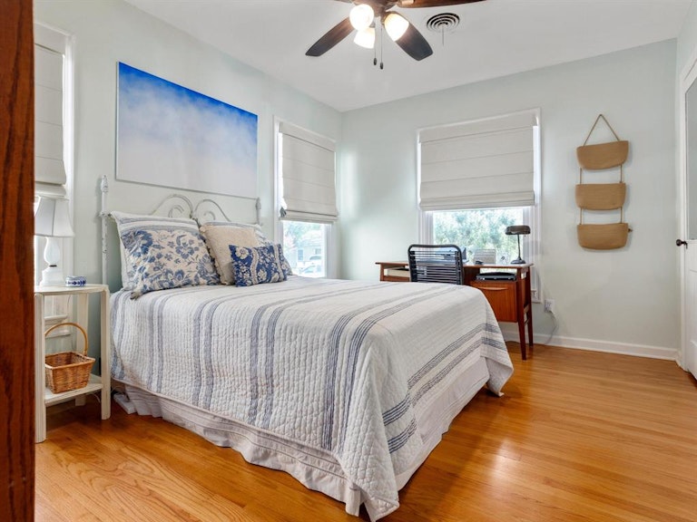 Photo 26 of 33 - 4028 Lovell Ave, Fort Worth, TX 76107