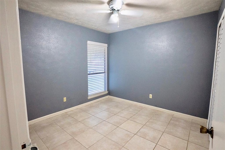 Photo 8 of 20 - 16906 Cairngale St, Houston, TX 77084