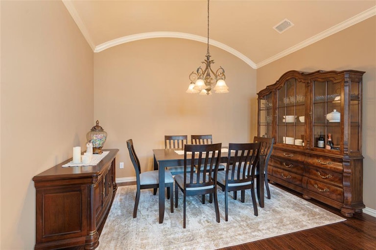 Photo 7 of 31 - 5707 Hummingbird Ln, Fairview, TX 75069