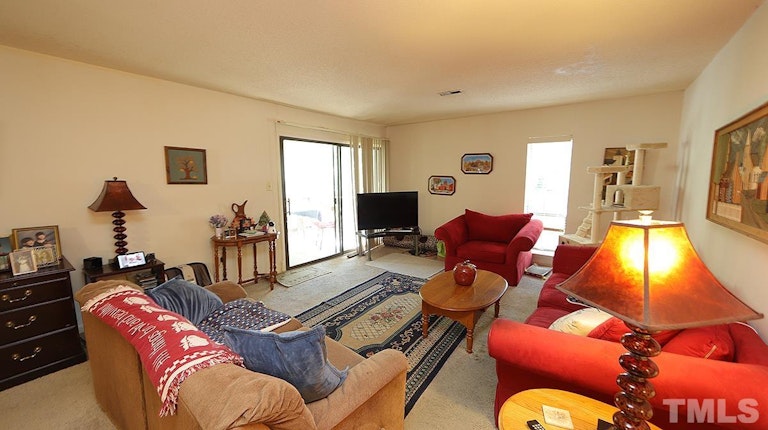 Photo 11 of 14 - 639 Pine Ridge Pl #639, Raleigh, NC 27609