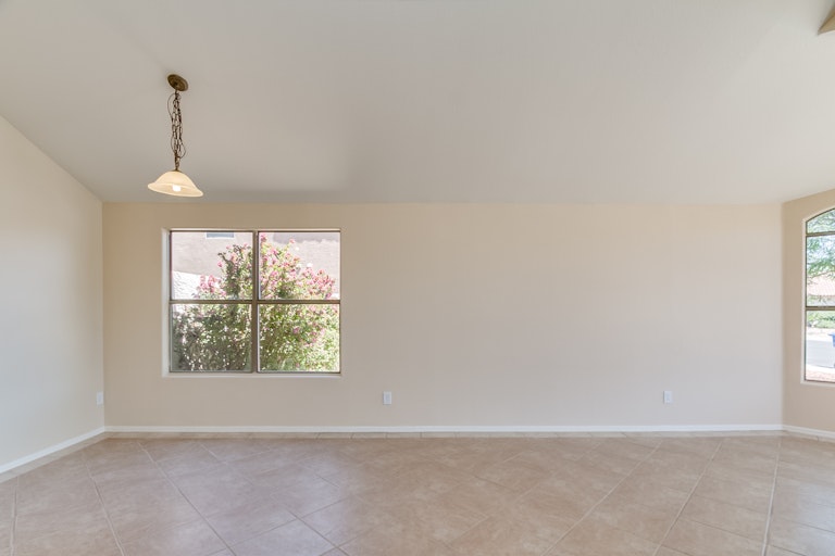 Photo 10 of 27 - 12578 W Desert Rose Rd, Avondale, AZ 85392