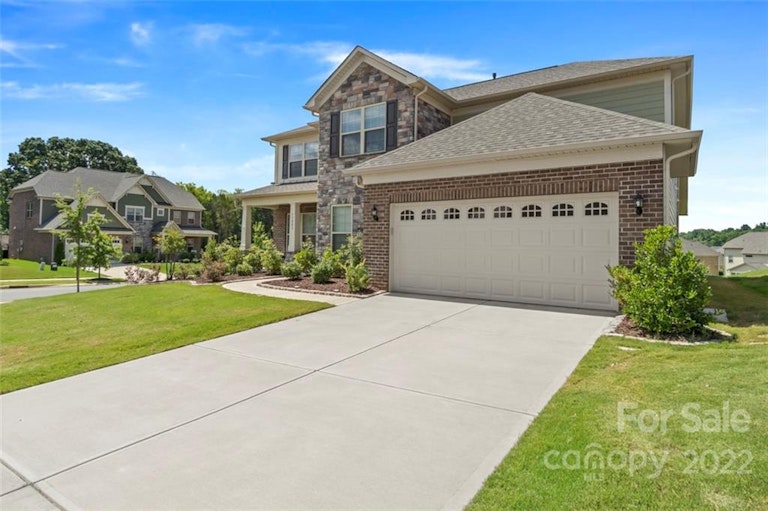 Photo 2 of 48 - 15003 Luna Dr, Charlotte, NC 28278