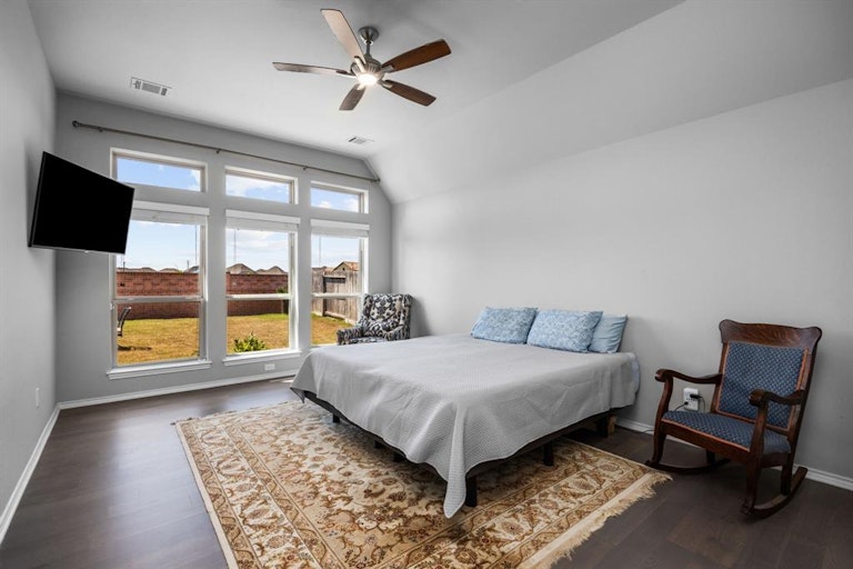 Photo 13 of 25 - 11903 Di Mari Dr, Richmond, TX 77406