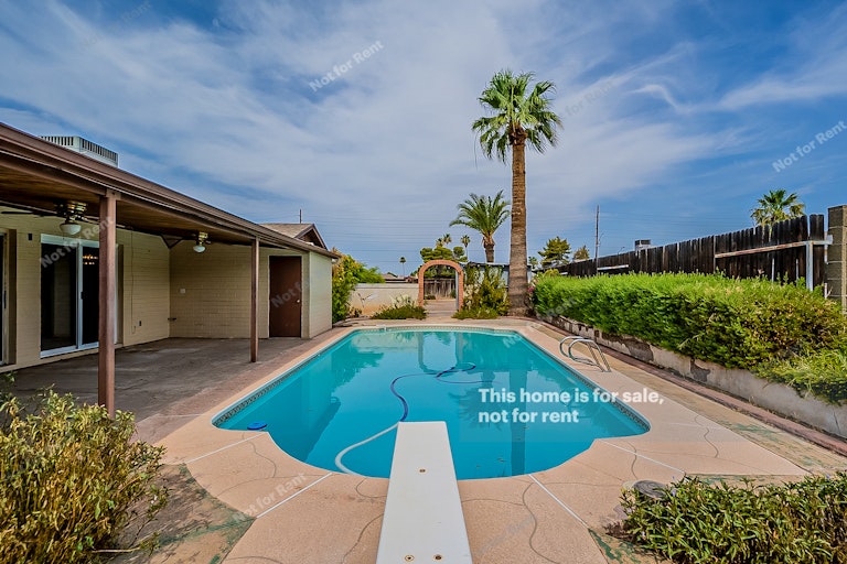 Photo 29 of 33 - 4236 W Garden Dr, Phoenix, AZ 85029