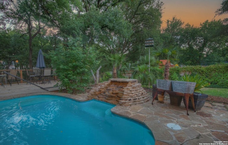 Photo 34 of 48 - 1820 Cypress Rapids Dr, New Braunfels, TX 78130