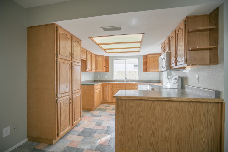 Photo 7 of 25 - 9207 W Cameron Dr, Peoria, AZ 85345