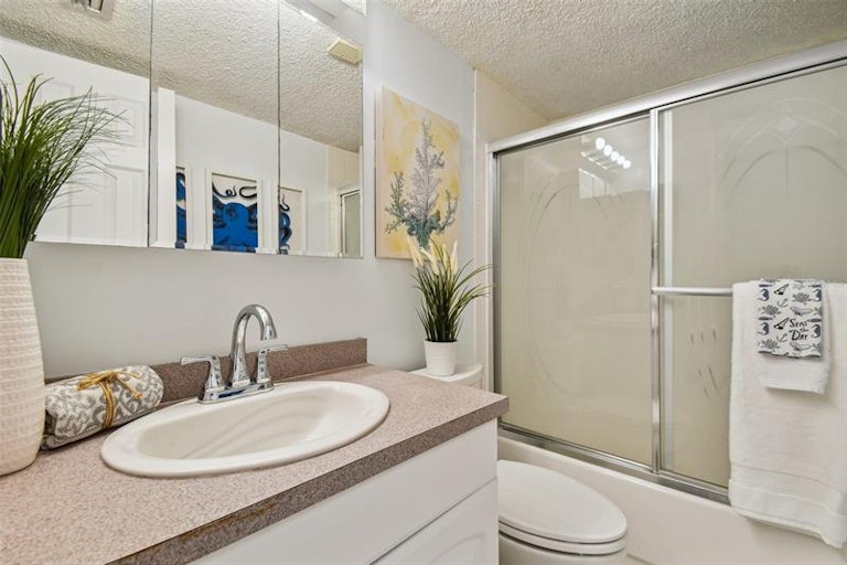 Photo 25 of 45 - 1 Windrush Blvd #5, Indian Rocks Beach, FL 33785