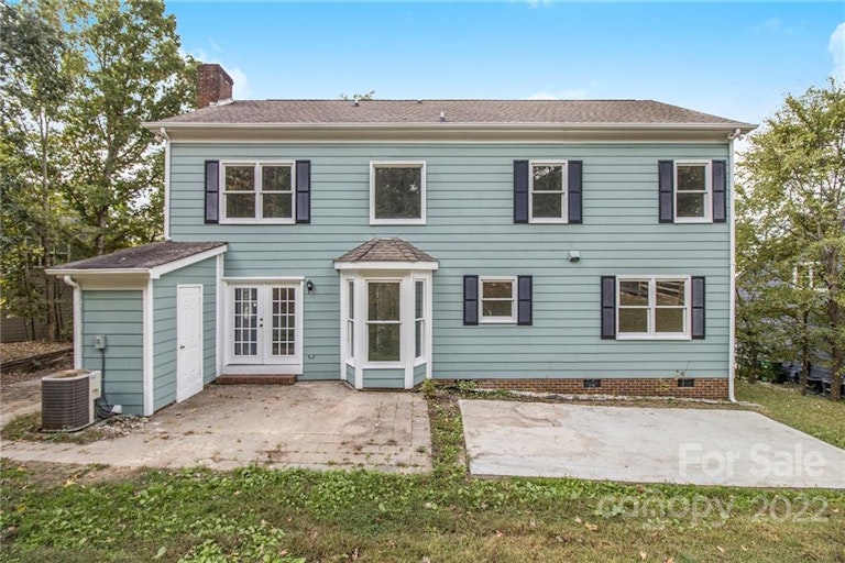 Photo 7 of 32 - 11231 Shandon Way Ln, Charlotte, NC 28262