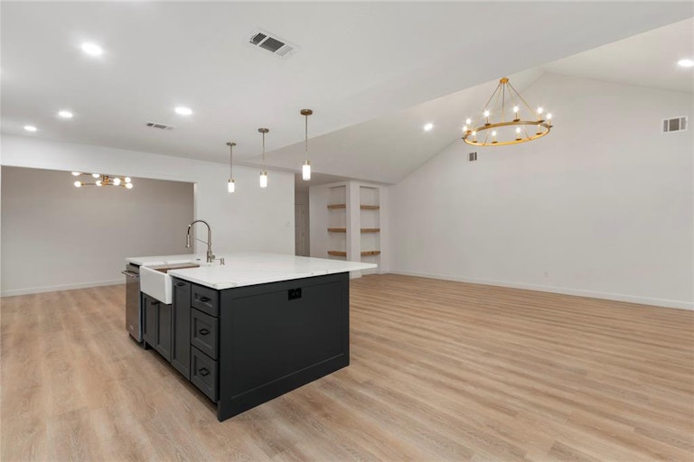 Photo 20 of 48 - 1924 Foxtail Pl, Spring, TX 77380