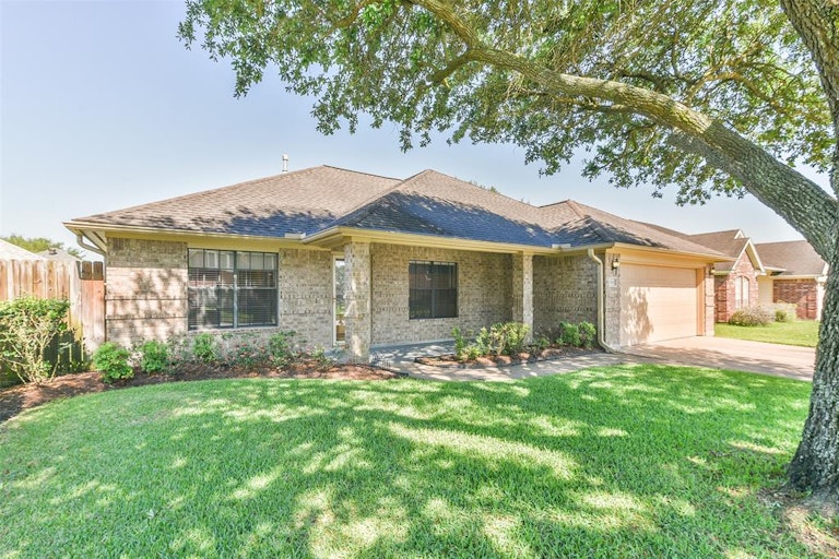 Photo 1 of 20 - 3318 D H Watkins Dr, Deer Park, TX 77536