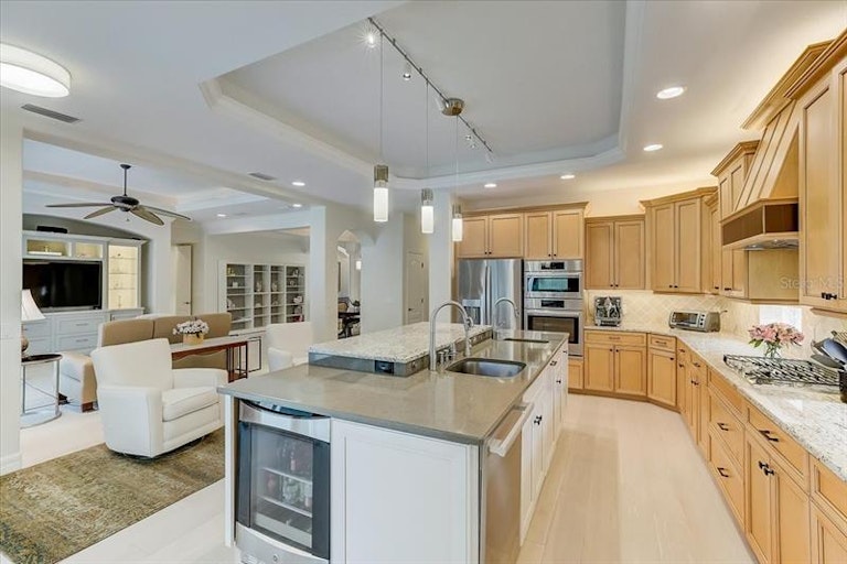 Photo 15 of 53 - 7711 Ashley Cir, Bradenton, FL 34201