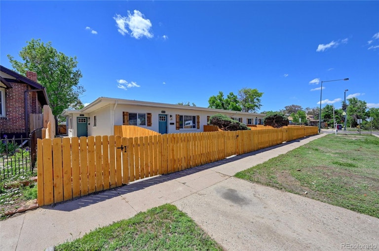Photo 1 of 20 - 3127 N Elizabeth St, Denver, CO 80205