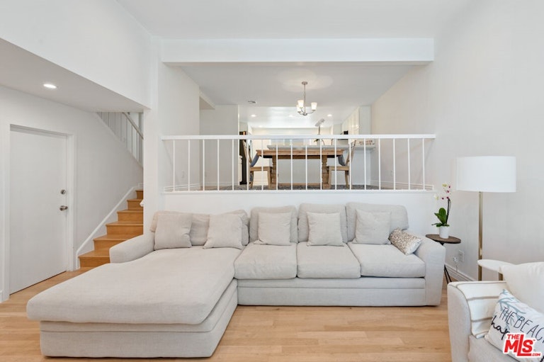 Photo 5 of 38 - 13238 Fiji Way Unit B, Marina Del Rey, CA 90292