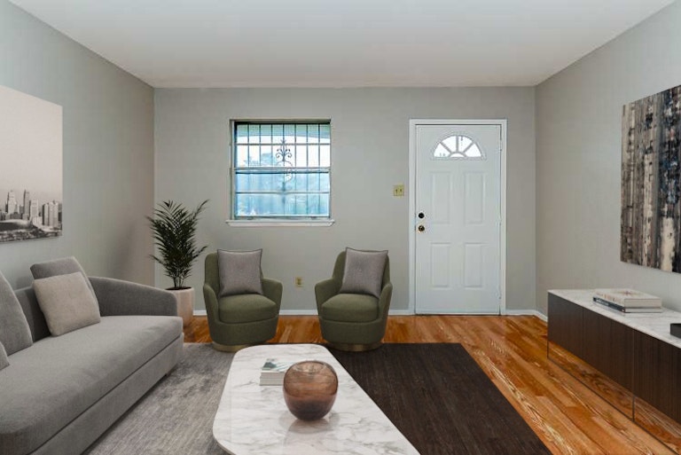 Photo 2 of 19 - 1317 Stafford Dr, Fort Worth, TX 76134