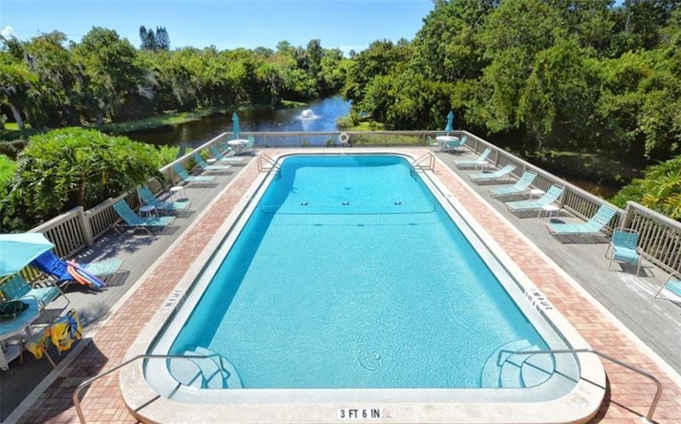 Photo 18 of 25 - 240 Woodland Dr #240, Osprey, FL 34229