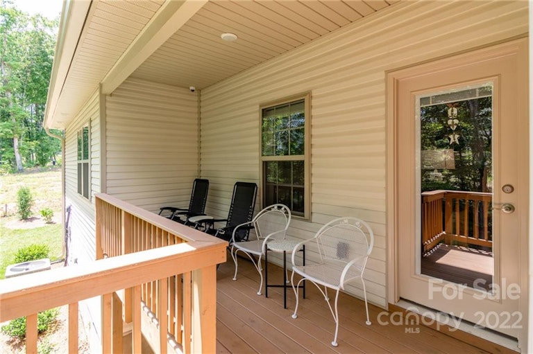 Photo 35 of 48 - 156 Wylie Trl, Statesville, NC 28677