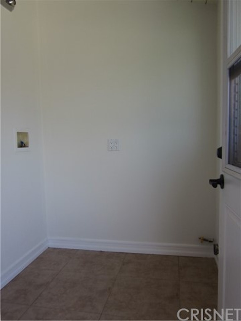 Photo 16 of 45 - 8712 Stansbury Ave, Panorama City, CA 91402