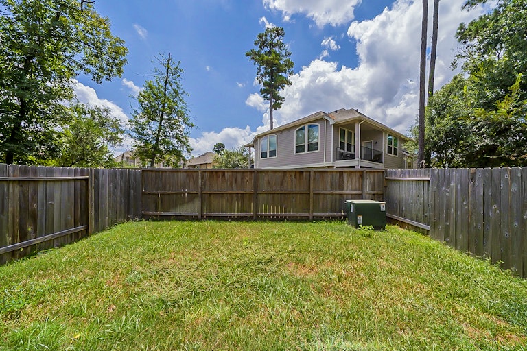 Photo 28 of 32 - 12426 Alora Bluff Trl, Humble, TX 77346