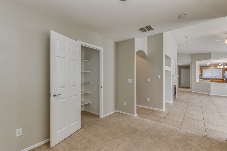 Photo 18 of 35 - 27427 N 63rd Dr, Phoenix, AZ 85083