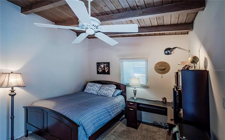 Photo 22 of 35 - 817 Harbor Dr S, Venice, FL 34285