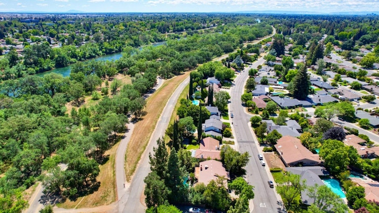 Photo 66 of 70 - 4040 Crondall Dr, Sacramento, CA 95864