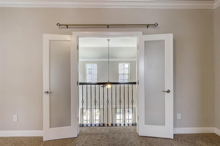 Photo 31 of 40 - 1704 Oak Leaf Pass Dr, Houston, TX 77055