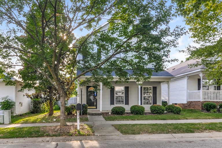 Photo 1 of 25 - 121 Danesway Dr, Holly Springs, NC 27540