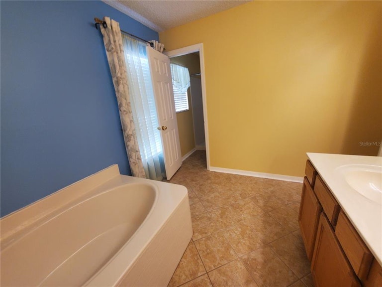Photo 27 of 61 - 5427 Elwood Rd, Spring Hill, FL 34608