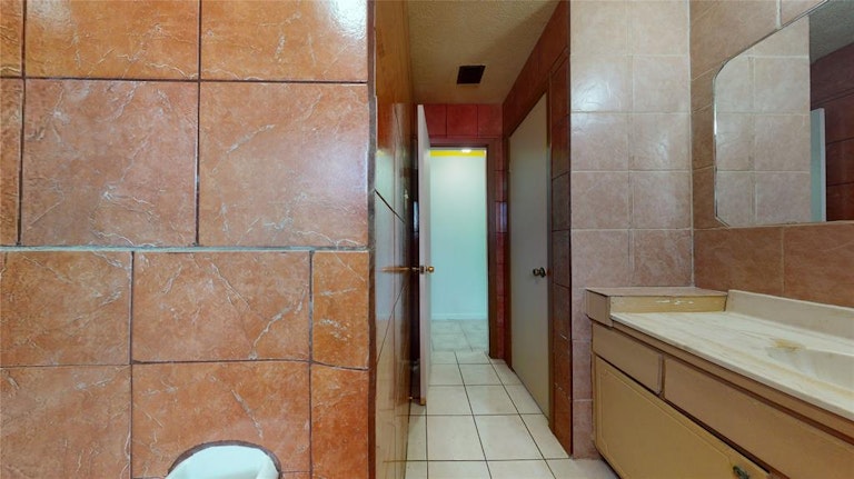 Photo 44 of 48 - 10811 Sagevale Ln, Houston, TX 77089