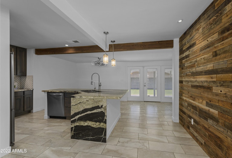 Photo 9 of 38 - 4401 E Montecito Ave, Phoenix, AZ 85018