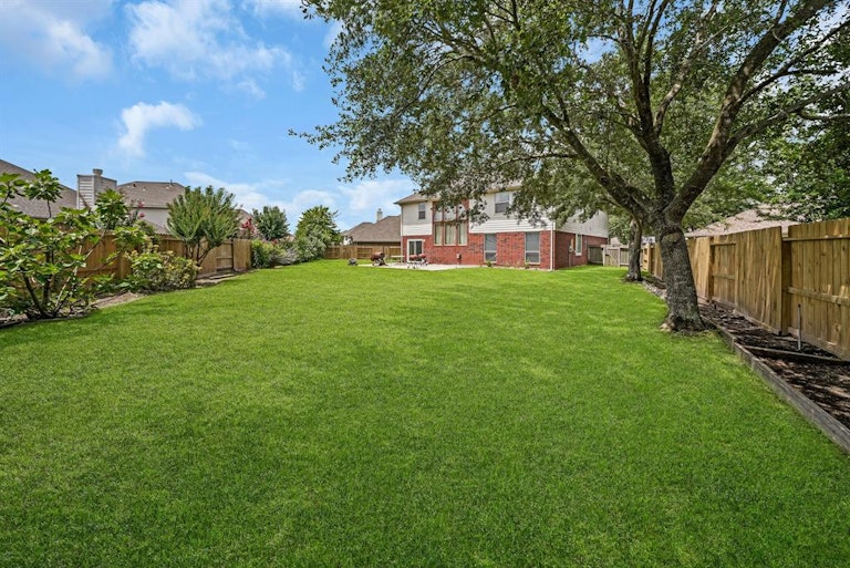 Photo 26 of 27 - 7607 Harvest Mill Ln, Richmond, TX 77407