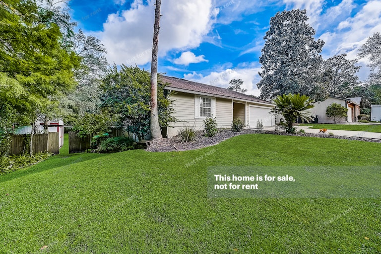 Photo 13 of 33 - 5341 Julington Ridge Dr S, Jacksonville, FL 32258