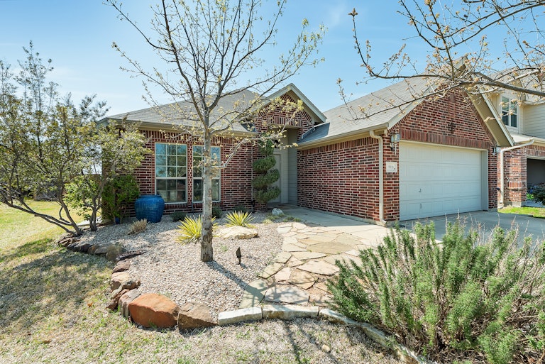 Photo 25 of 25 - 5532 Chinkapin Ln, Fort Worth, TX 76244