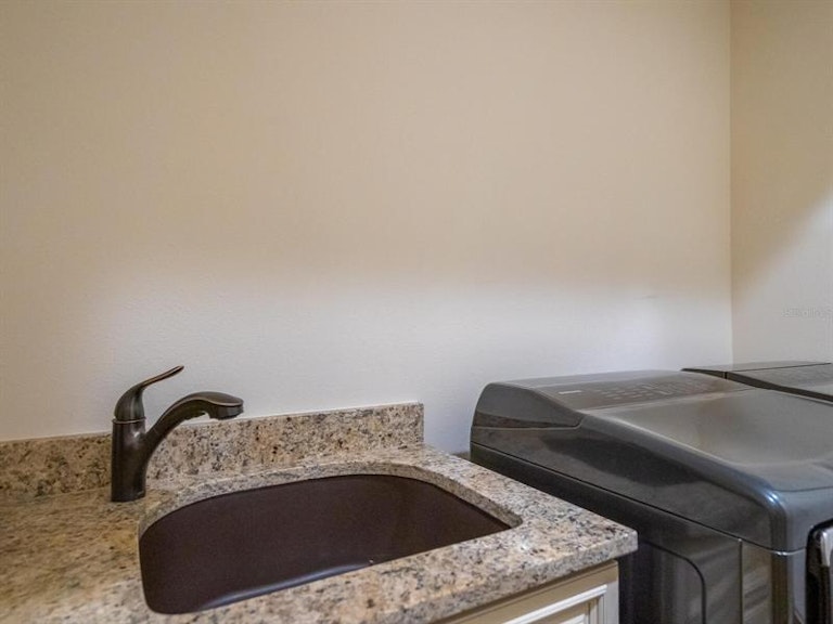 Photo 20 of 69 - 635 N Osprey Ave, Sarasota, FL 34236