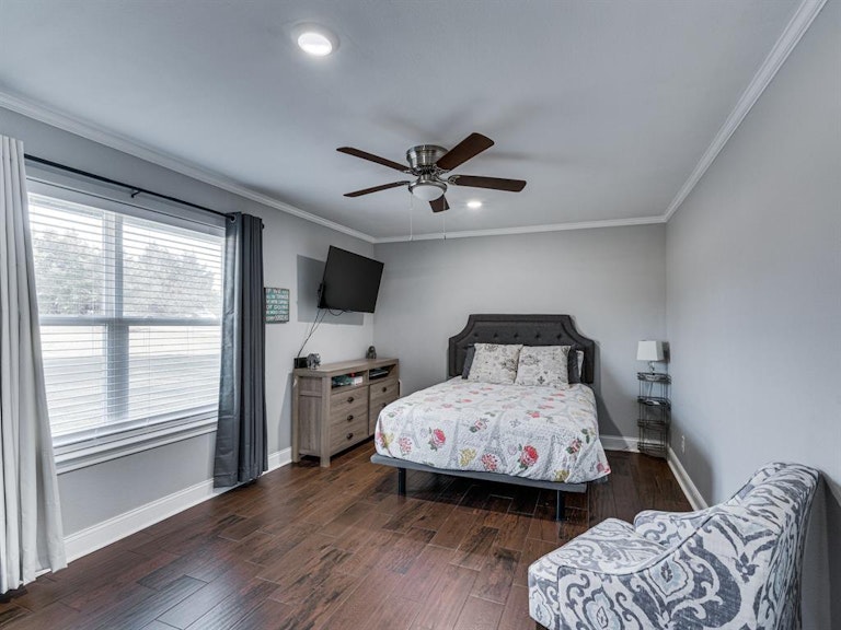 Photo 23 of 34 - 2831 Starwashed Dr, Midlothian, TX 76065