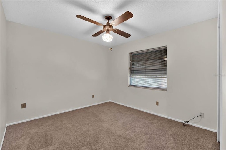 Photo 16 of 28 - 4721 Pine Lake Dr, Saint Cloud, FL 34769