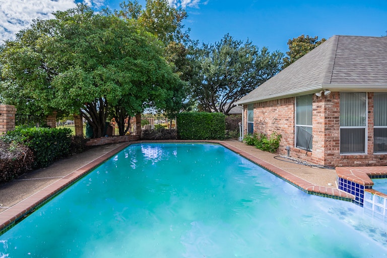 Photo 28 of 29 - 6352 Meadow Lakes Dr, North Richland Hills, TX 76180