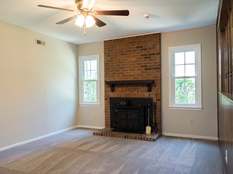 Photo 3 of 30 - 510 Brighton Rd, Durham, NC 27707