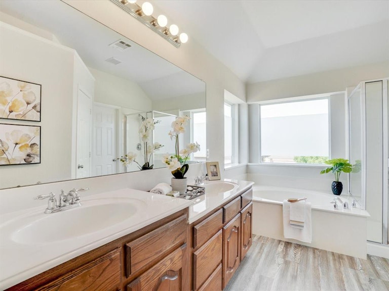 Photo 24 of 36 - 3720 Neptune Cir, Frisco, TX 75033