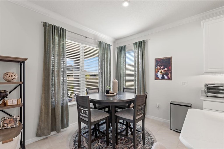 Photo 10 of 35 - 5816 Maidenstone Way, Palmetto, FL 34221