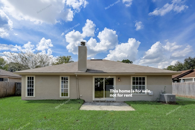 Photo 7 of 27 - 8029 Swamp Flower Dr, Jacksonville, FL 32244