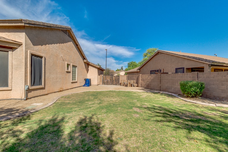 Photo 27 of 31 - 1886 S Longspur Ln, Gilbert, AZ 85295